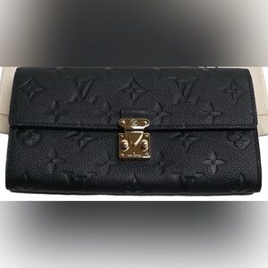 BLACK 💯 Authentic Louis Vuitton 
MONOGRAM
EMPREINTE
METIS WALLET
